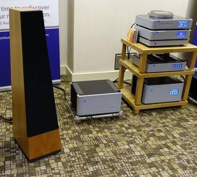 Signature Audio Systems showed the new PS Audio BHK power amplification by Bascombe King, here with fine sounding, passive Vandersteen Treo CT