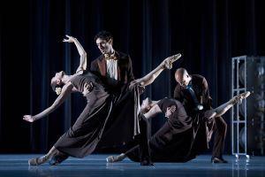 2015 2016 Dance Series Announcement NEWS 3/7 LES BALLETS DE MONTE-CARLO AMERICAN PREMIERE Jean-Christophe Maillot, Artistic Director February 11 13, 2016 Choré Choreography: Jean-Christophe Maillot