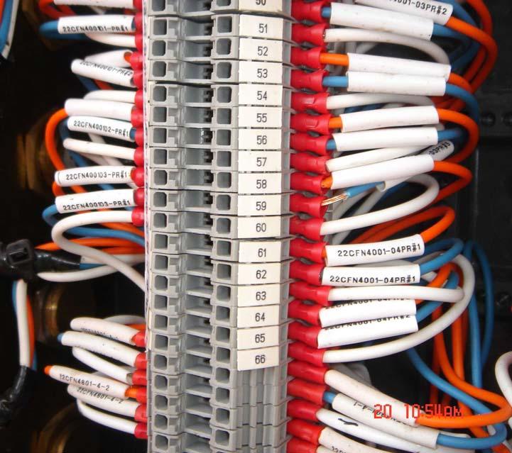 Cables are labeled and colorcoded. The terminals are numbered.
