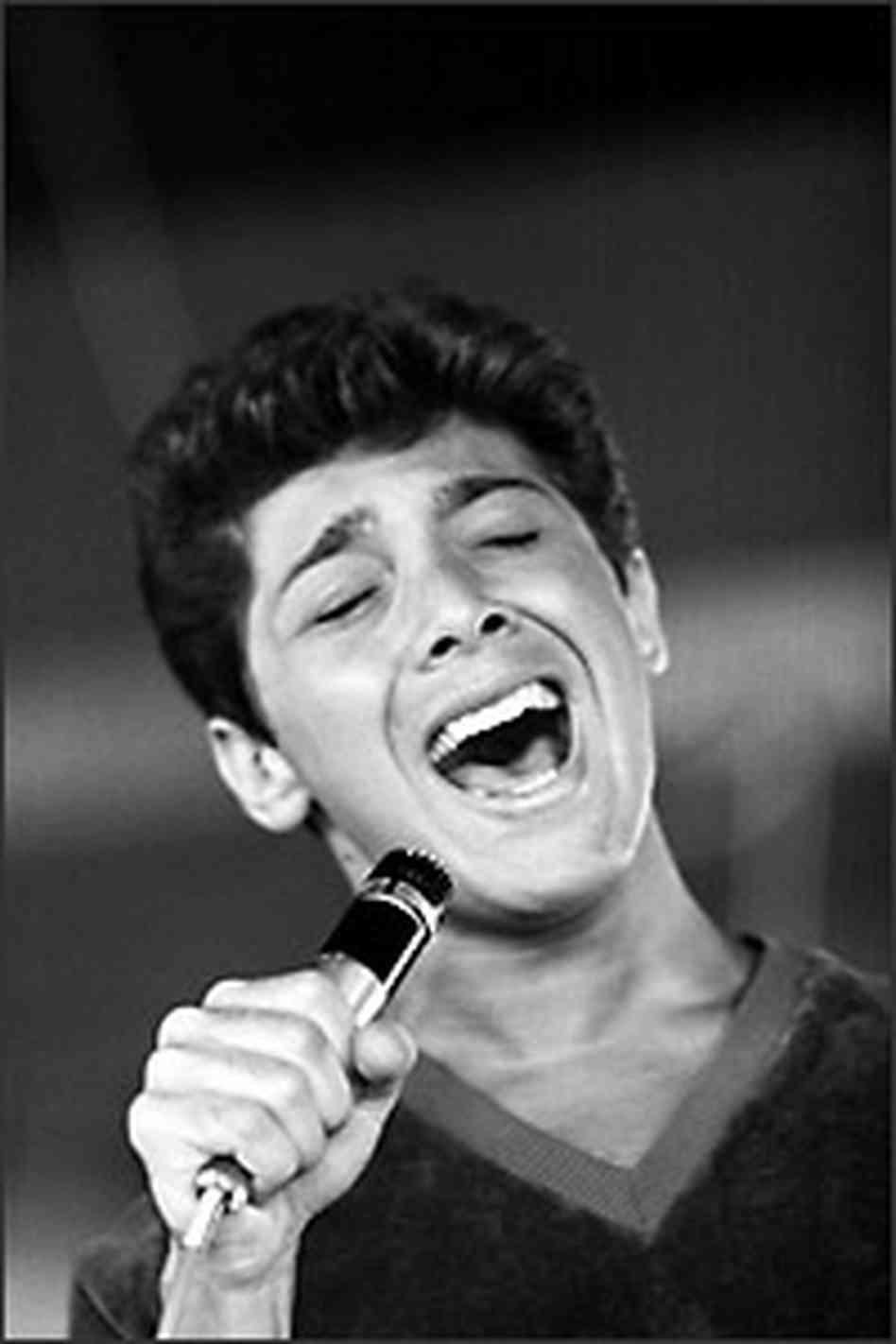 Paul Anka s musical style Genre: Soft Rock Very pop-oriented Sang slow love songs, or ballads Often