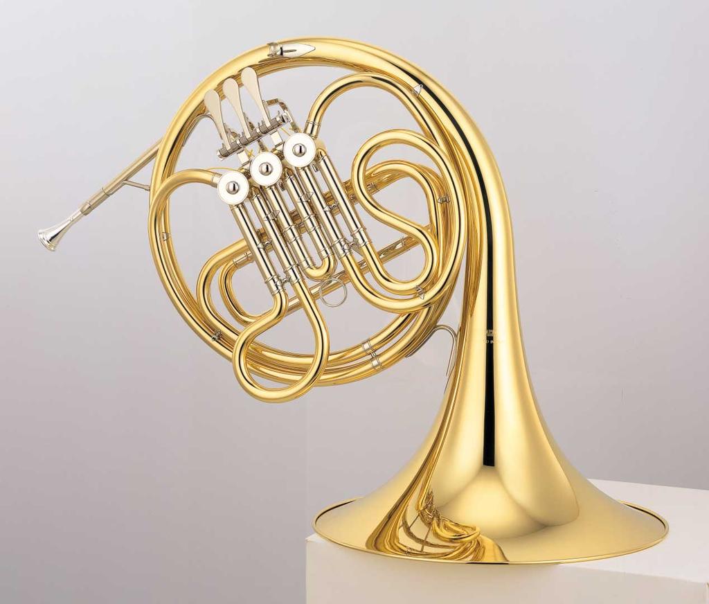 The 332II is a single horn in B b with a beautiful clear tone and well centered notes.