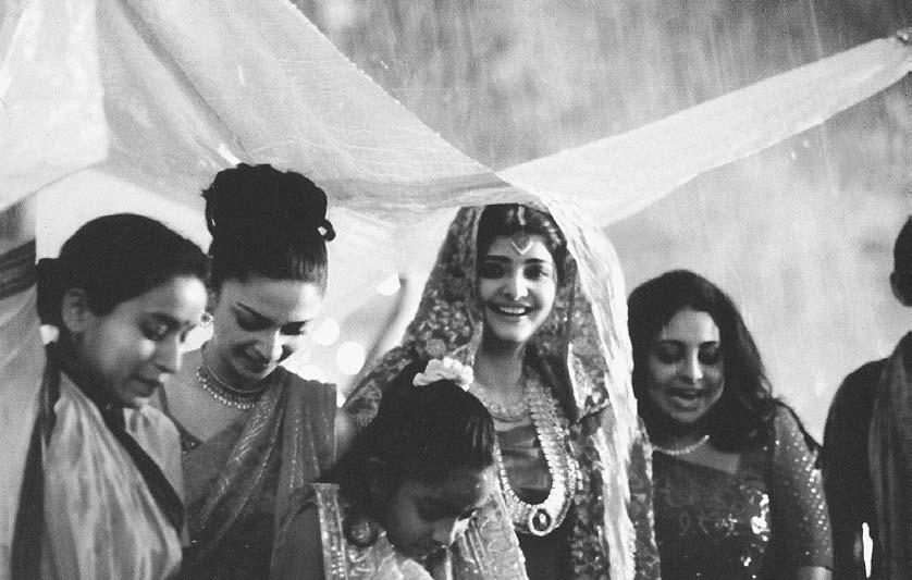 182 POP CULTURE INDIA! Scene still from Monsoon Wedding.