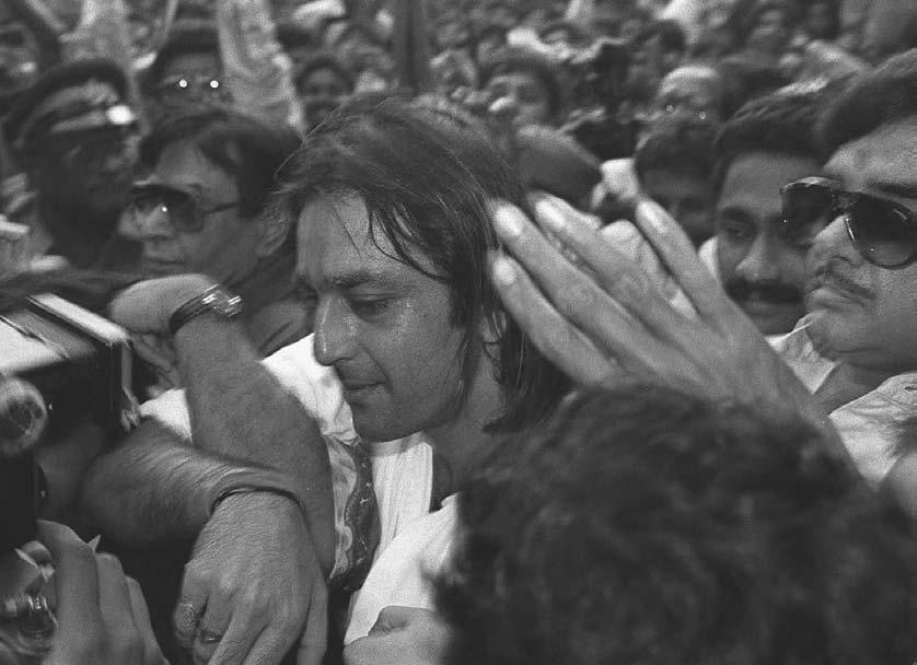 INTRODUCTION 9 Movie star Sanjay Dutt, 36, is mobbed by fans as he walks out of the high-security Arthur Road Prison in Mumbai on 17 October 1995 after he was granted bail.