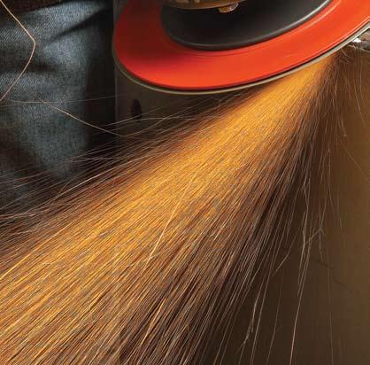 In fact, 982C works harder so you don t have to. Without increasing the grinding force you currently use, 3M guarantees you ll get longer life and more parts with a Cubitron II fibre disc.