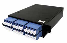 The 19 sub-rack patch panel accommodates up to 3 pre-connected modules with a port density of 24 LC connections per module. A total of 72 LC connectors can be connected on one height unit.