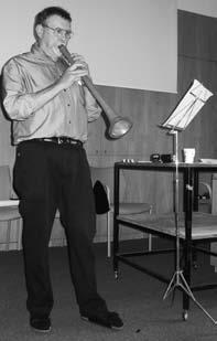 humidity to a higher pitch response. Michael Hutley (Derby, UK, and Angoulême, France) described Home Workshop Techniques for Investigating Reeds and Instruments.