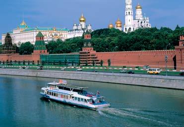 1 Is it true that Moscow is popular with business people and tourists?