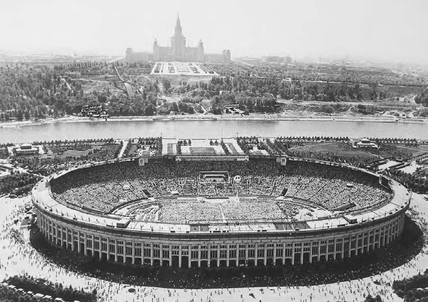 270 POP CULTURE RUSSIA! Moscow s Luzhniki Stadium, built in 1956, with a capacity of over 100,000. After the reconstruction in 1997 it remained the largest arena in Moscow.