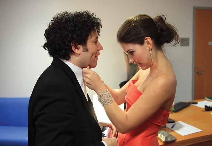 A private pre-concert ritual before going out on stage: Eloisa Maturén gives a feminine touch to her acclaimed husband With Bernstein s magic baton Eloisa Maturén de Dudamel Leonard Bernstein was one