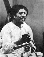 5:7 Ustad Sharafat Hussain Khan Ustad Sharafat Hussain Khan Prem Rang (1930 1985) Sharafat Hussain Khan (1931-1985) of the most recent times was, at a very young age, put under the training of Ustad