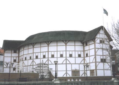 THE GLOBE S STRUCTURE Globe theatre had the capacity for 2000 to 3000 spectators. All performances were performed during the day because there was no artificial light.