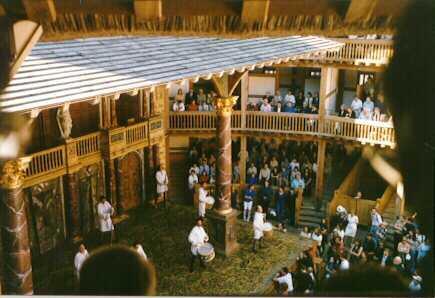 THE AUDIENCE AND ACTORS Generally speaking, The Globe opened itself up to all walks of life--the poor and noble combined. In front of the stage, sat the groundlings.