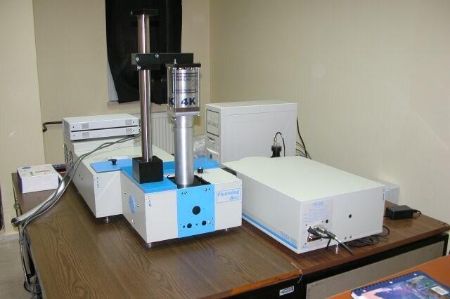 Optical Spectroscopy CS202SE-DMX1-AL Installed on Jobyn Yvon