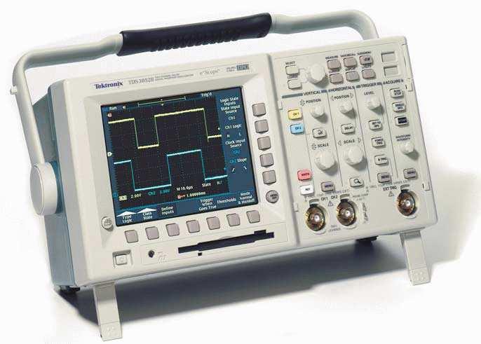 1 Basic Information This guide provides basic instructions for operating the Tektronix TDS3000 Series Digital Phosphor Oscilloscopes.