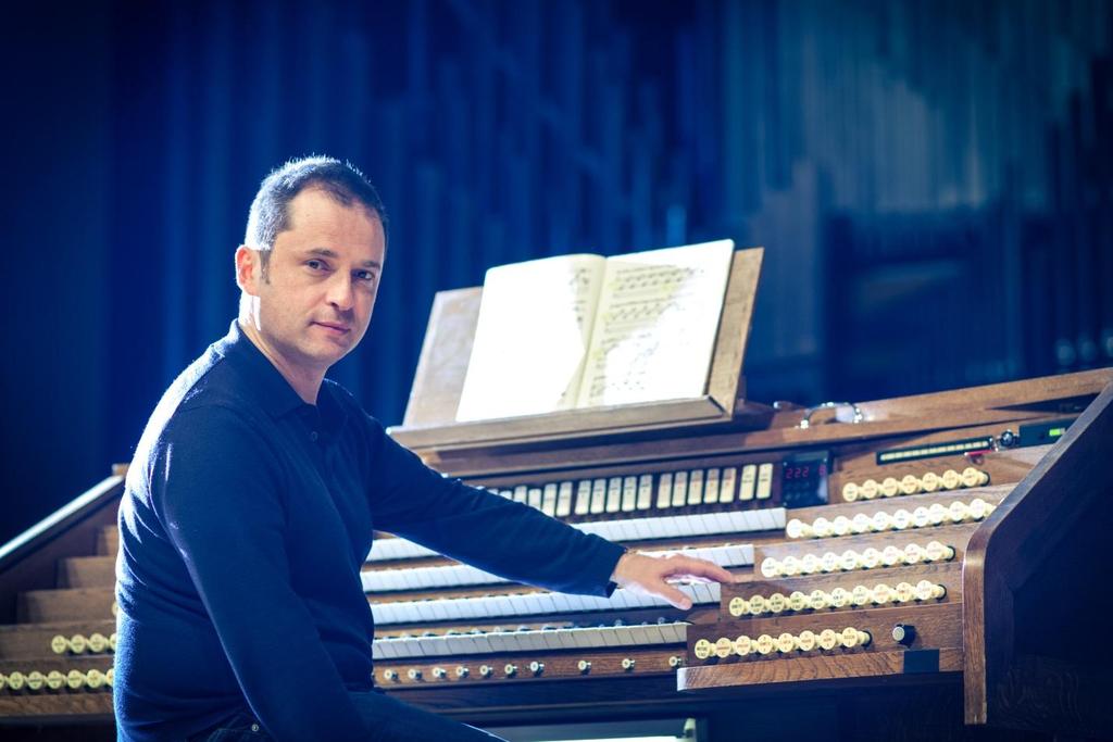 Vincent Warnier, Concert Organist Sunday, April 29, 2018 4:00PM In 1992 Vincent Warnier won the Grand Prix de Chartres for interpretation at the Chartres International Organ Competition, and four