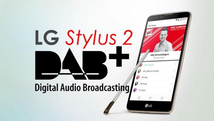 LATEST ACHIEVEMENTS ON DIGITAL RADIO Launch of the first smartphone with a DAB receiver.