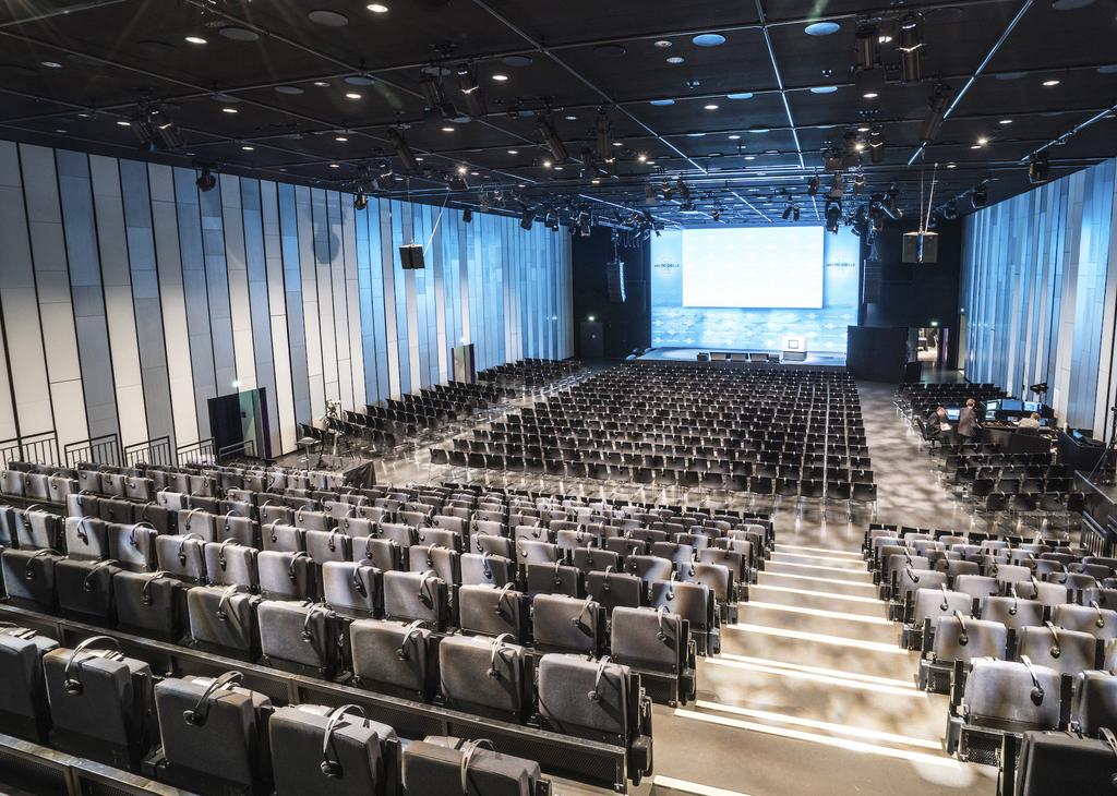Silfurberg A/B Silfurberg conference hall features the best available technological equipment. The hall can be divided into two with a soundproof retractable partition.