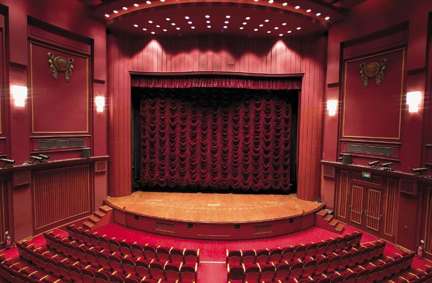 THE OLYMPION FILM THEATRE CAPACITY 676 seats (Stalls: 460 - Loge: 139 - Balcony: 77) EQUIPMENT