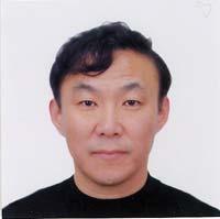 projects. CHOY, Howard Mr. Howard Choy (Cai Hong 蔡洪 ) is a qualified and practicing Feng Shui Architect. He graduated from University of NSW with a B.Sc. (Arch) and a B.Arch. degree.