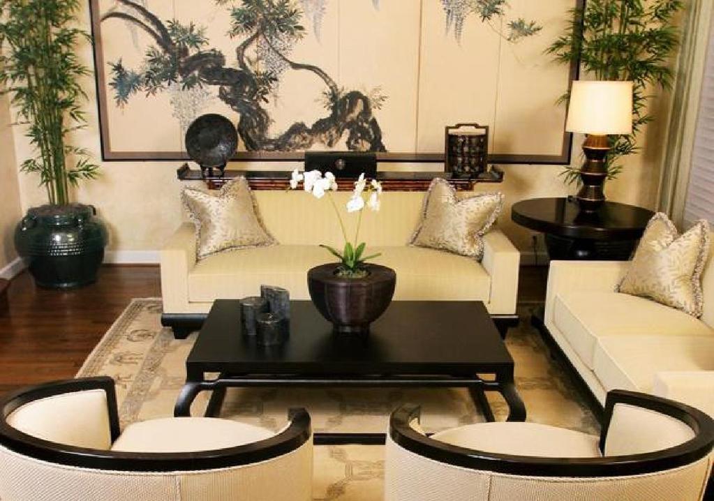 4. Feng Shui living room decorating ideas ensure that there is no objects in the middle of the room that prevent people to enter the room.