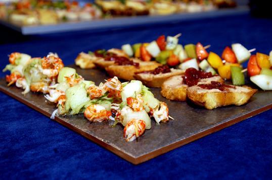 Light bites to banqueting Whether you would like canapes, a tasty finger buffet or silver