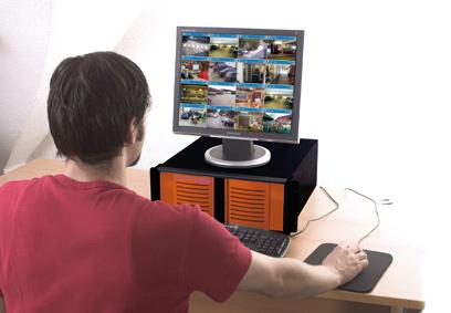 MULTIEYE SOFTWARE FEATURES Quadplex operation i.e., the simultaneous use of functions for Live monitoring with multi-screens, incl.