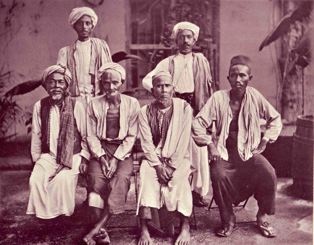 Acehnese pilgrims in the courtyard of the Dutch consulate, Jedda, 1884. Photograph by Christiaan Snouck Hurgronje.