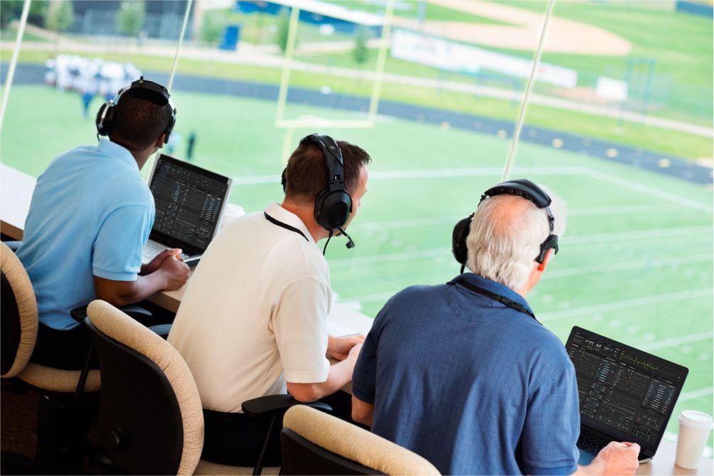 SPORTS COMMENTATORS Dedicated software, connected to our scouting systems,