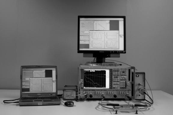 NM300 Data Sheet September 2012 Extension kit for R&S Vector Network Analysers Characterisation of