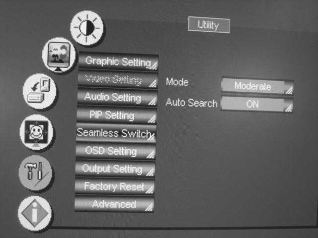 Configuring the VP-724xl via the OSD MENU Screens Table 13: PIP Setting Utility Screen Features Button Function Range Default PIP On/Off Activate or deactivate the PIP feature PIP Source PIP Size PIP