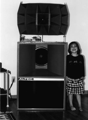 When I had the opportunity to hear Jean Hiraga s A5 system in the Nouvelle Revue du Son listening room with our Orfeo 30, 845 SE amp, I instantly knew that I had heard the system that could replace