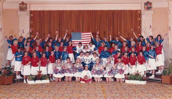 The Pitchpipers OF BRITISH BARBERSHOP SINGERS LADIES ASSOCIATION 1976-2016 BELOW: Rigig the chages i 1989 ABOVE: 1986 America Football LABBS 10th birthday i Blackpool BELOW: Back to the 1920s i 1986