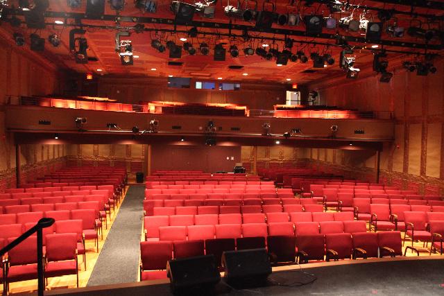 HOUSE: Main floor Removable Seats: 287 Flat floor Balcony Fixed seats 111 5 rows of raked seats Total 398 For each performance, the House holds 7 seats. This allows the Presenter 391 seats.