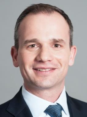 Your personal partner at Roland Berger Tobias Göbbel Head of Global Practice Group Sales and Marketing of Competence Center Consumer Goods & Retail 15 years of consulting experience Focus