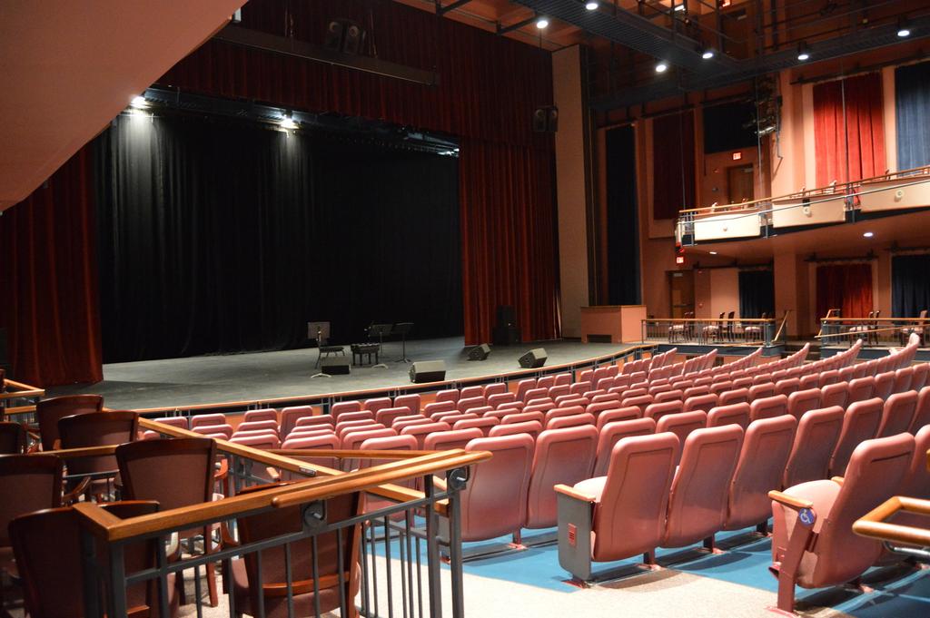 Bromeley Family Theater Seating Capacity by Area: Main Floor: 373 Balcony: 77 Box Seating: Upstairs 36, Downstairs 28 Fan Circle (removable, only possible when stage apron is down.