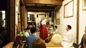 additional 5 minutes) Package on tradition theme by combining Gugaksarang and hanok stay, Soriul Packages on Bukchon s beautiful alley theme