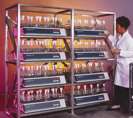 Open Air Shakers: Innova 2000, 2100 & 2300 Series For shaking in ambient conditions: on the bench, in an incubator, or in a warm or cold room, Innova Open Air Shakers are the instruments of choice.