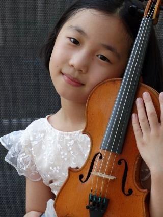 Kaelyn Yunci Soh Singaporean, Born 12 May 2006 in London (Kaelyn performing at the Singapore MediaCorp TV Theatre, 27 Jun 2014) Since the age of four, Kaelyn started learning the violin from Mdm