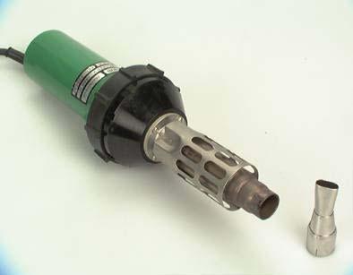 loose buffer tubes through the oval outlet port in a controlled manner.