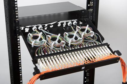 LANmark-OF Sliding Preloaded Patch Panels Preloaded patch panels with adaptors for fast installation in data centres High density connectivity: up to 48 SC or 96 LC.