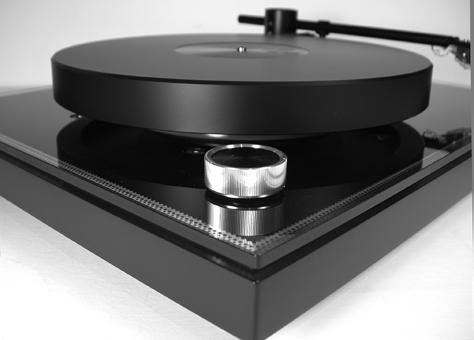 Perform the following assembly steps: Note: It is recommended the installation and adjustment of the McIntosh MT2 Precision Turntable be performed by the
