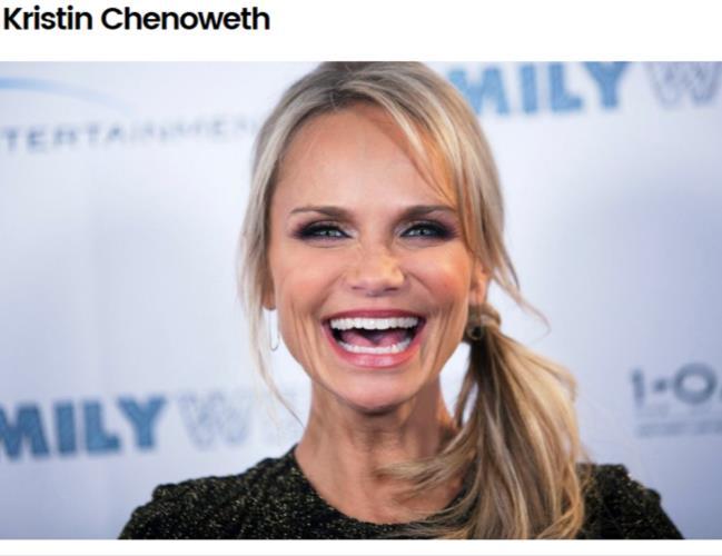 Stars who started out in Community Theaters Now a veteran performer of Broadway stages (not to mention a Tony and Emmy winner), Kristin Chenoweth started out learning the ropes on a community theatre
