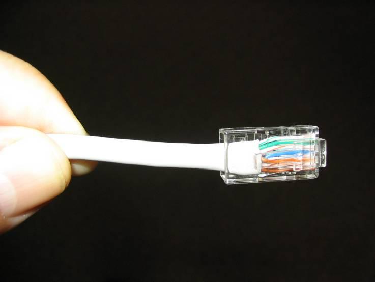Note: Visually inspect the plug to ensure the contacts are recessed in the plug, the cable sheath is properly restrained, and that the conductors appear to be properly seated within the plug.