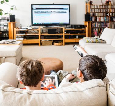 TV Subscriptions and Licence Fee Market by Component (CHF millions) 3000 CHF millions 2000 1000 0 2011 2012 2013 2014 2015 2016 2017 2018 2019 2020 Analogue Cable Digital Cable Total Cable IPTV Total