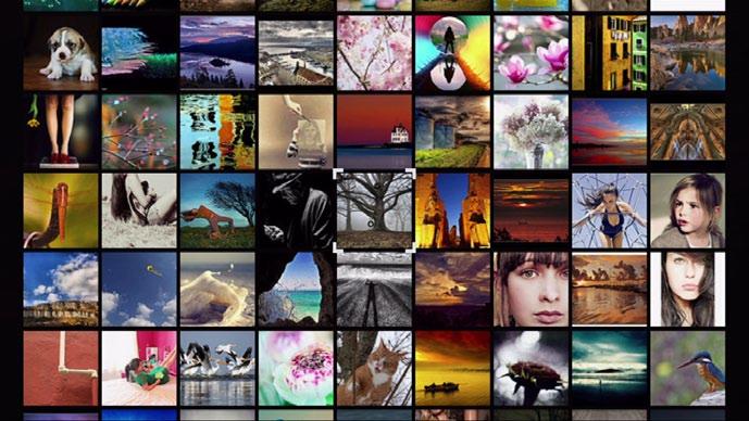 Mosaic View When you select play as mosaic, your photos will begin alternating between a full-screen display of individual photos and a grid display