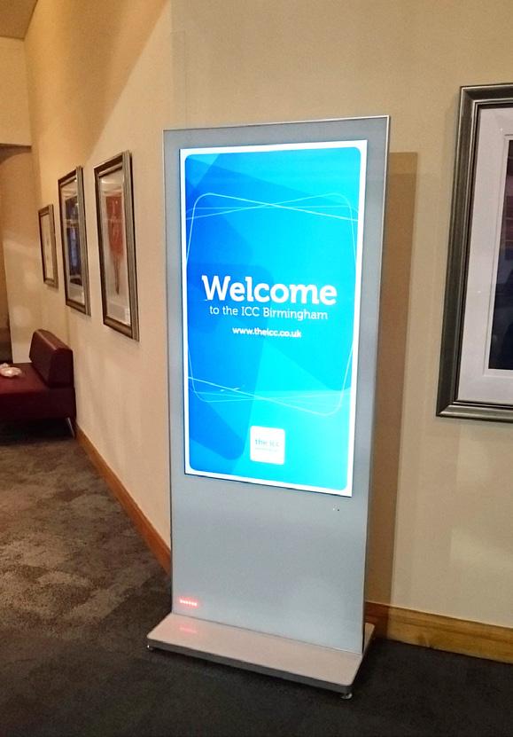 SECTION 6 DIGITAL SIGNAGE BLADE SCREENS STANDING TALL, NOT STILL Able to display both static and dynamic content, our eye-catching blade screens have long been a favourite with organisers thanks to