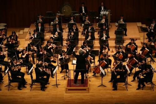 Orchestra Oct 9 (THU), 2014 Part 1: Gangneung City Symphony Orchestra 1. Gangwon, Jungsun Arirang2014 Daegeum(played by Myung-Hoon Lee) 2.