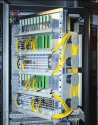 Possible applications are centrally located FO main distribution frames for network providers or Fibre To The Desk cabling (FTTD) with single-level hierarchy.