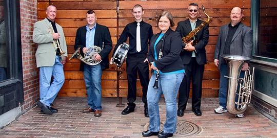 Artist Bio Hot Horns is a vibrant, award winning and entertaining musical ensemble that regularly travels the United States presenting interactive, educational concerts and masterclasses at primary