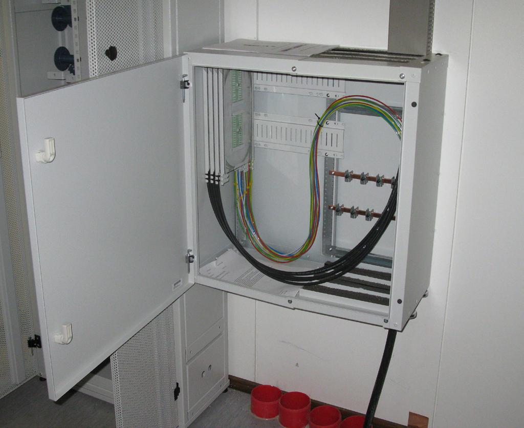 Cables can be taken into the cabinet from the top or from the bottom. During installations the cable inlets can be removed for helping the installation work.
